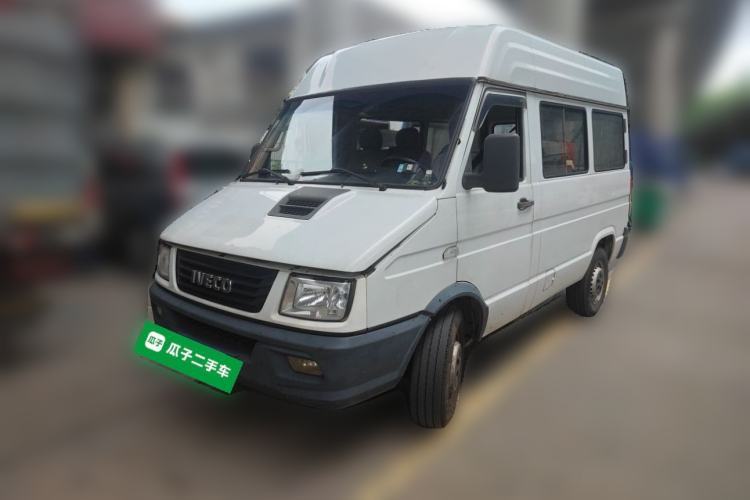 Used Iveco Daily 2017 2.5T A35 Passenger Van 5-7 Seats Model 47Z5 Guazi used car, China used car export, Used car for sale, Used  cars, Cheapest cars for sale