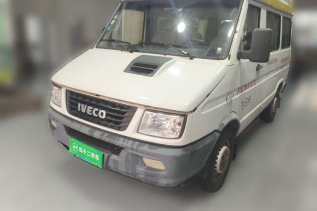 Used Iveco Daily 2017 2.5T A35 Passenger Van 5-7 Seats Model 47Z5