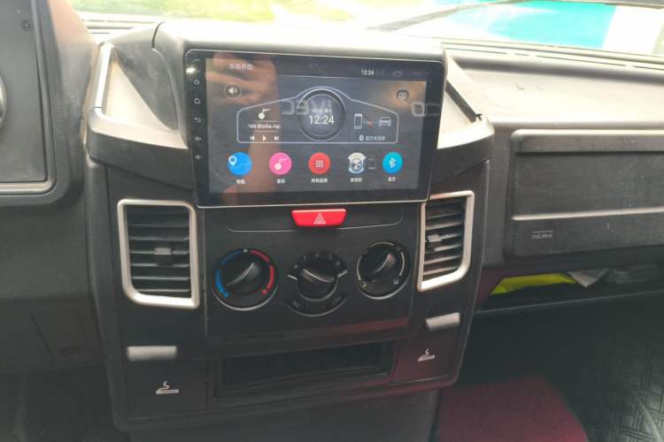 Used Iveco Daily 2017 2.5T A35 Low-Roof 5-7 Seater Passenger Van 47Z5 Audio And AC Panel