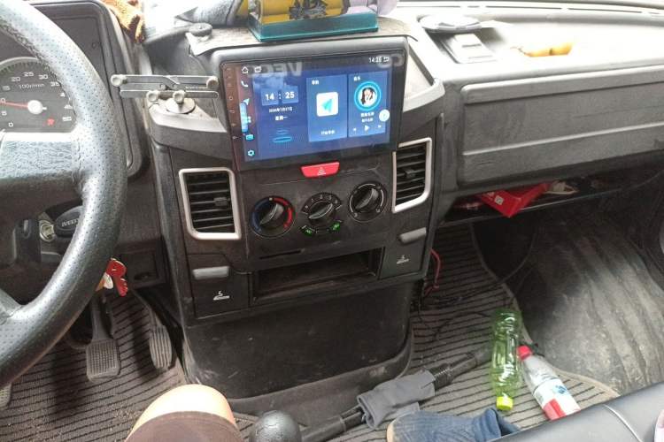 Used Iveco Daily 2017 2.5T A35 Passenger Van 5-7 Seats Model 47Z5 Audio And AC Panel