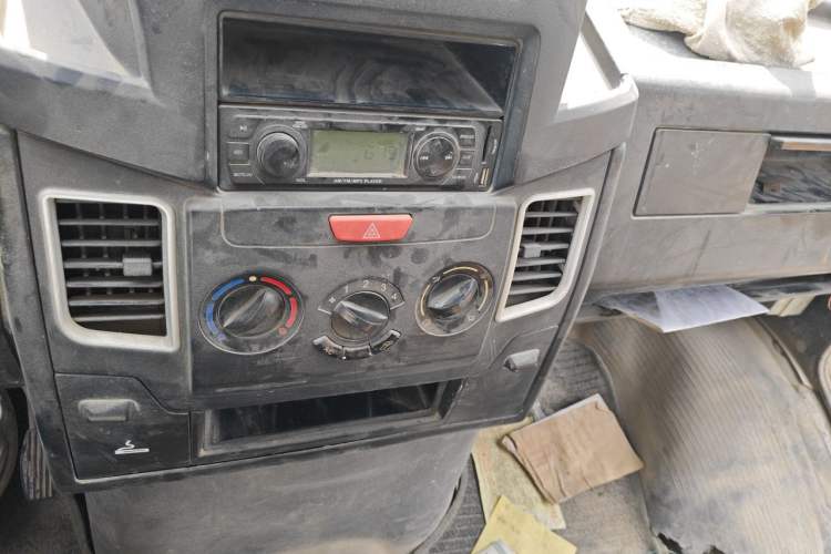 Used Iveco Daily  Audio And AC Panel