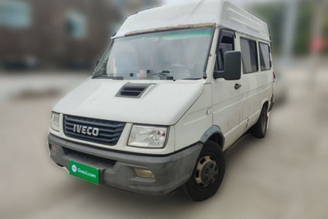 Used Iveco Daily 2017 2.5T A35 Passenger Van 5-7 Seats Model 47Z5