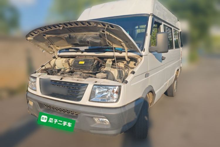 Gebrauchter Iveco Daily 2017 2.5T A35 Passenger Van 5-7 Seats Model 47Z5 Guazi used car, China used car export, Used car for sale, Used  cars, Cheapest cars for sale