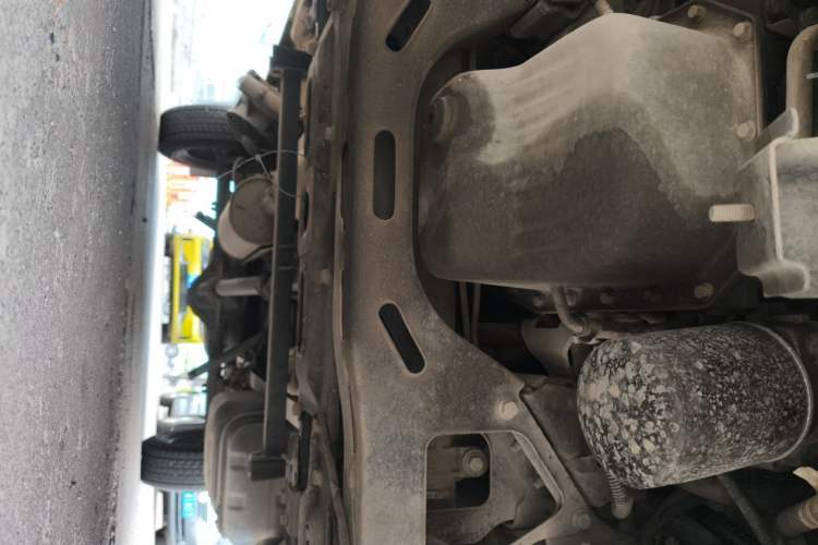 Used Iveco Daily 2017 2.5T A35 Low-Roof 5-7 Seater Passenger Van 47Z5 Chassis Front
