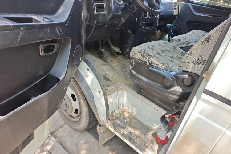 Used Iveco Daily 2017 2.5T A35 Passenger Van 5-7 Seats Model 47Z5 Driver Seat