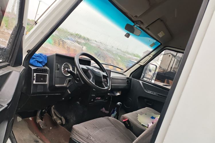 Used Iveco Daily 2017 2.5T A35 Low-Roof 5-7 Seater Passenger Van 47Z5 Driver Seat