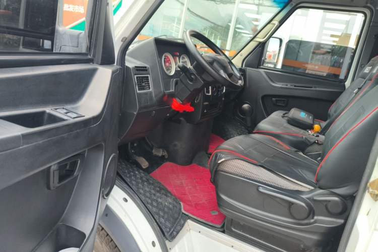 Used Iveco Daily 2017 2.5T A35 Low-Roof 5-7 Seater Passenger Van 47Z5 Driver Seat