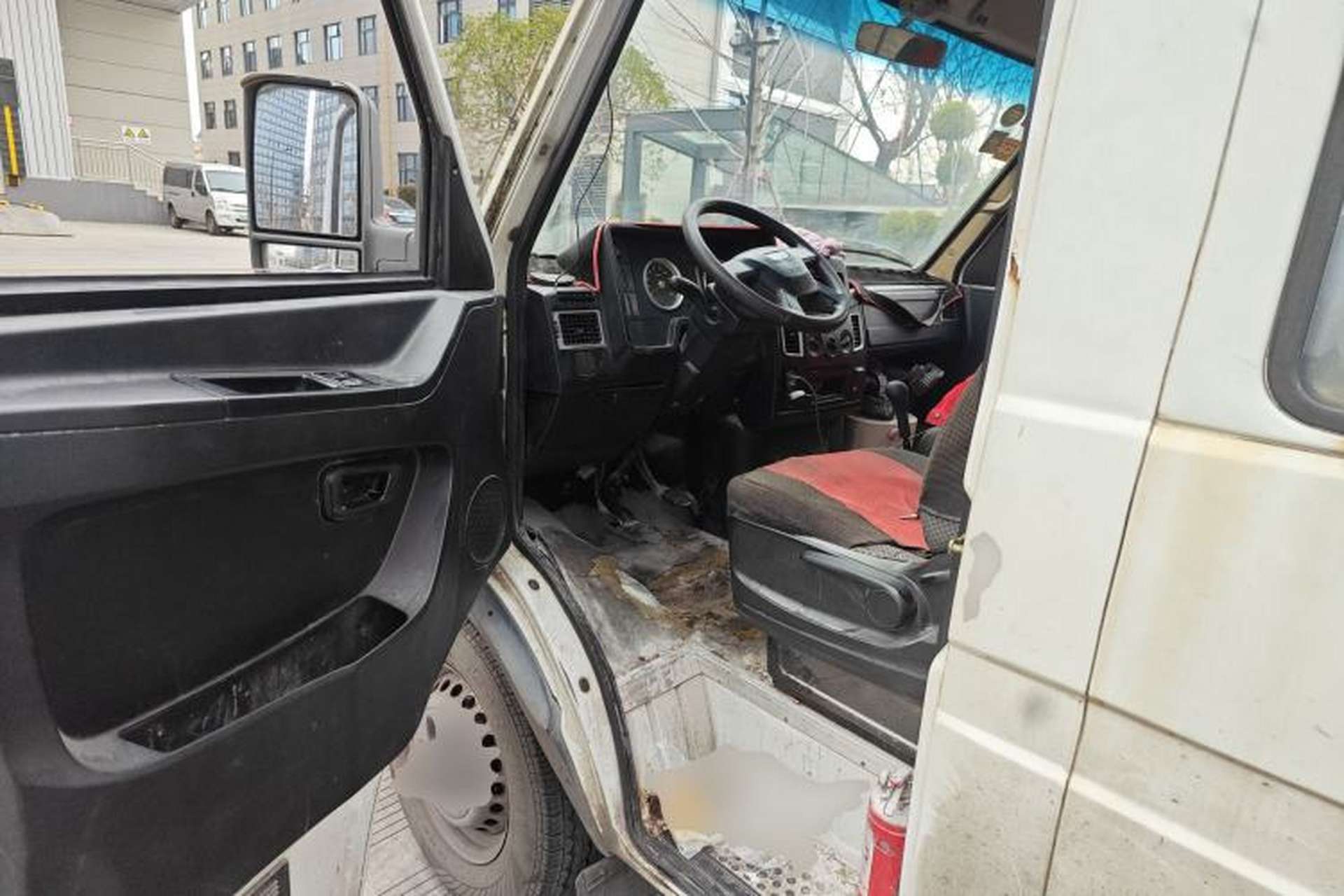 Used Iveco Daily 2017 2.5T A35 Passenger Van 5-7 Seats Model 47Z5 Driver Seat