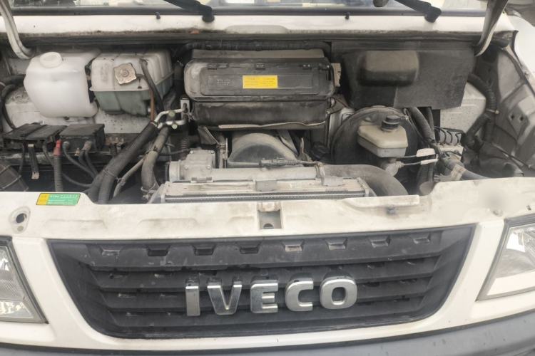 Used Iveco Daily 2017 2.5T A35 Passenger Van 5-7 Seats Model 47Z5 Engine Bay