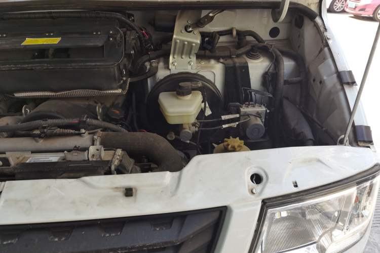 Used Iveco Daily 2017 2.5T A35 Passenger Van 5-7 Seats Model 47Z5 Engine Bay Left