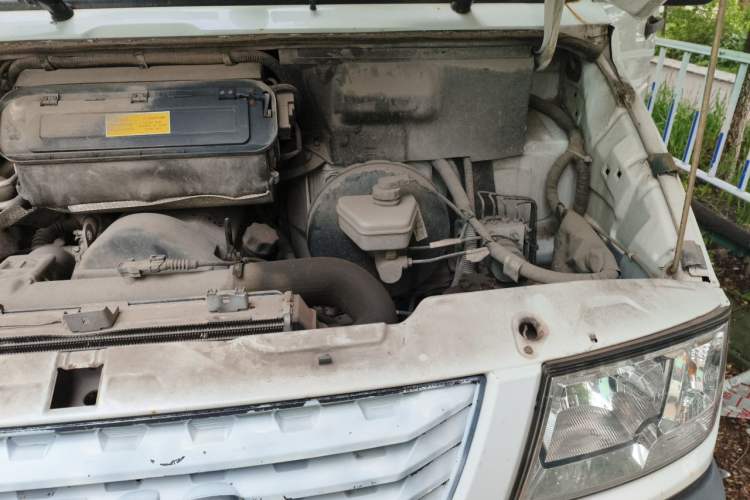 Used Iveco Daily 2017 2.5T A35 Low-Roof 5-7 Seater Passenger Van 47Z5 Engine Bay Left
