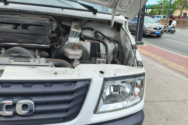 Used Iveco Daily 2017 2.5T A35 Low-Roof 5-7 Seater Passenger Van 47Z5 Engine Bay Left
