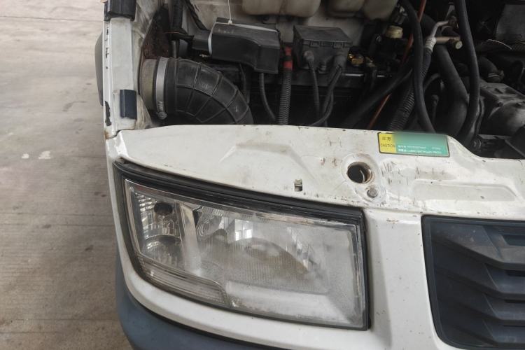 Used Iveco Daily 2017 2.5T A35 Passenger Van 5-7 Seats Model 47Z5 Engine Bay Right