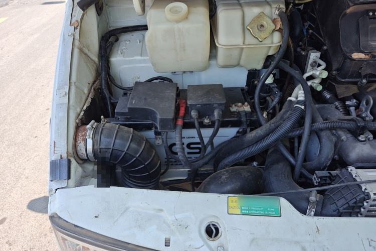 Used Iveco Daily 2017 2.5T A35 Passenger Van 5-7 Seats Model 47Z5 Engine Bay Right