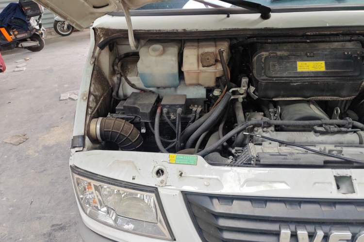 Used Iveco Daily 2017 2.5T A35 Passenger Van 5-7 Seats Model 47Z5 Engine Bay Right