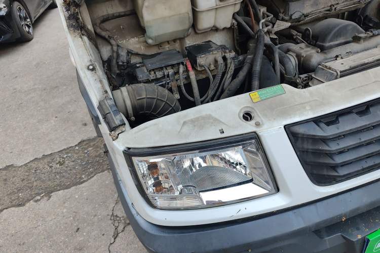 Used Iveco Daily 2017 2.5T A35 Passenger Van 5-7 Seats Model 47Z5 Engine Bay Right