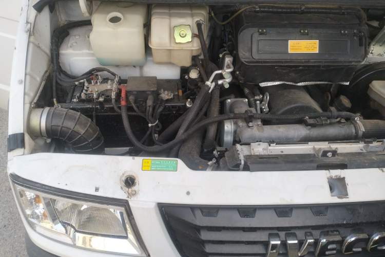 Used Iveco Daily 2017 2.5T A35 Passenger Van 5-7 Seats Model 47Z5 Engine Bay Right