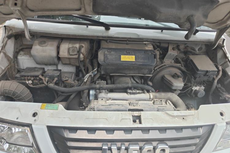 Used Iveco Daily 2017 2.5T A35 Passenger Van 5-7 Seats Model 47Z5 Engine Bay