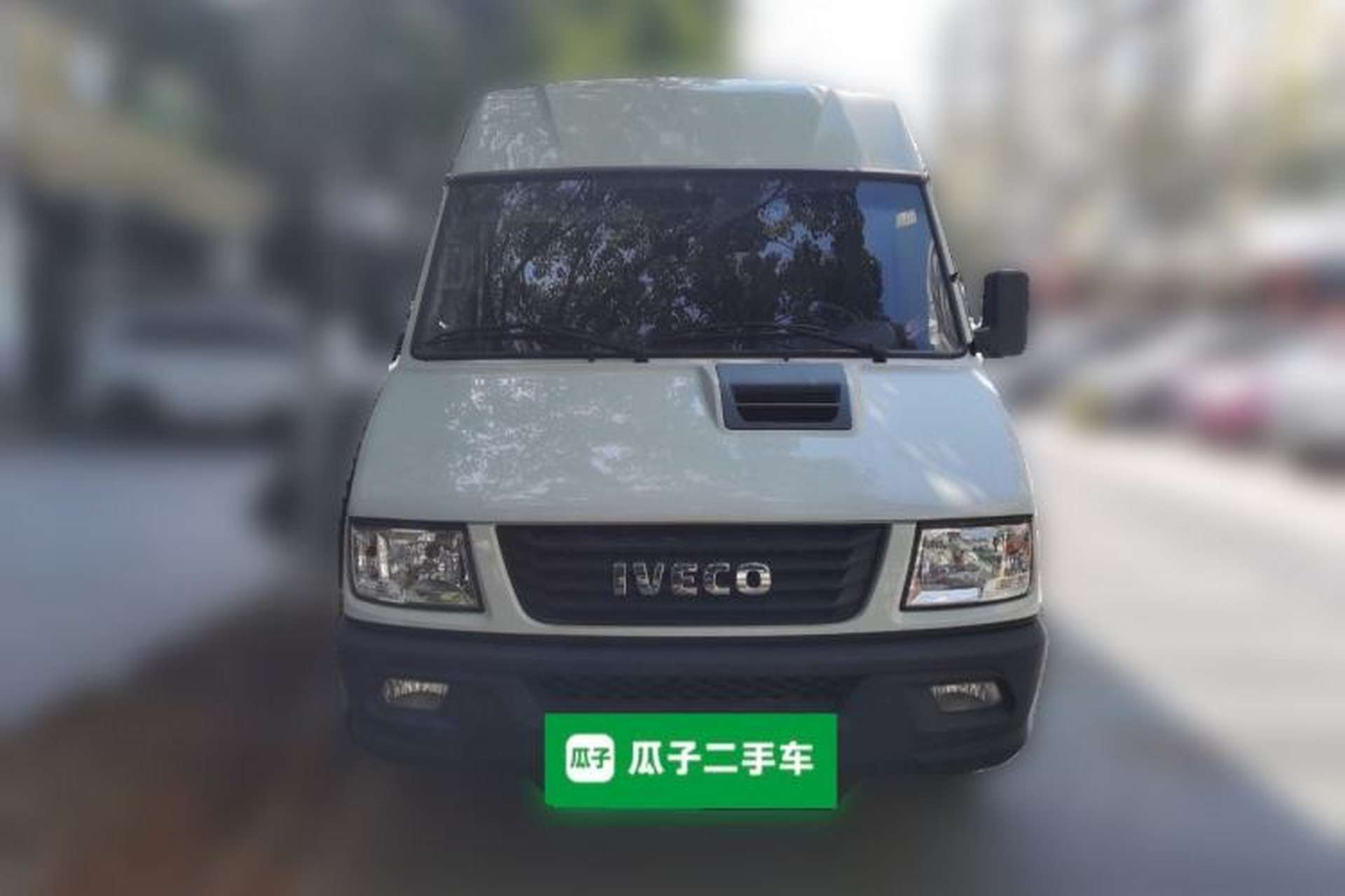 Used Iveco Daily 2017 2.5T A35 Passenger Van 5-7 Seats Model 47Z5 Front