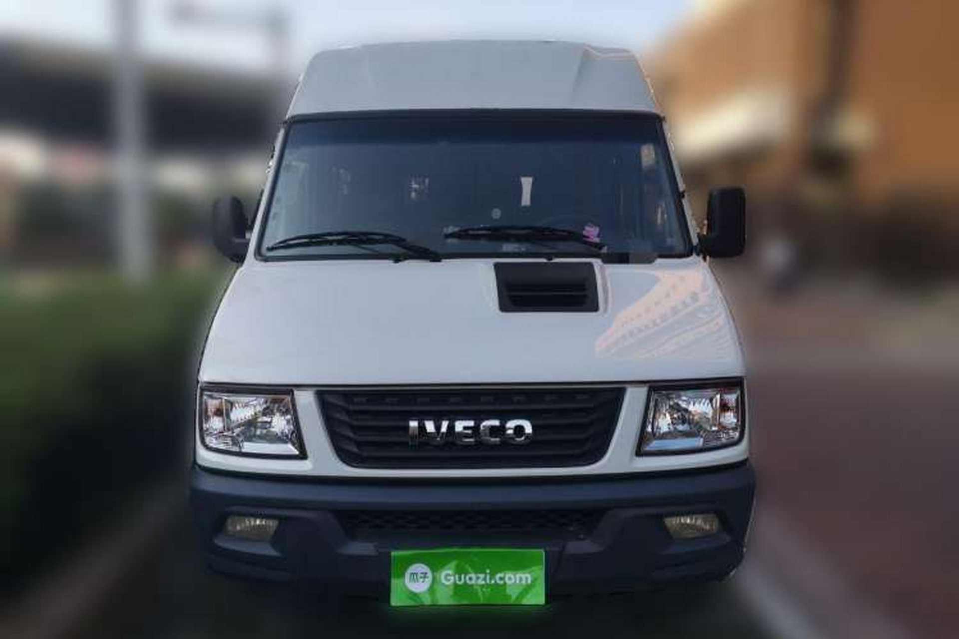 Used Iveco Daily 2017 2.5T A35 Passenger Van 5-7 Seats Model 47Z5 Front