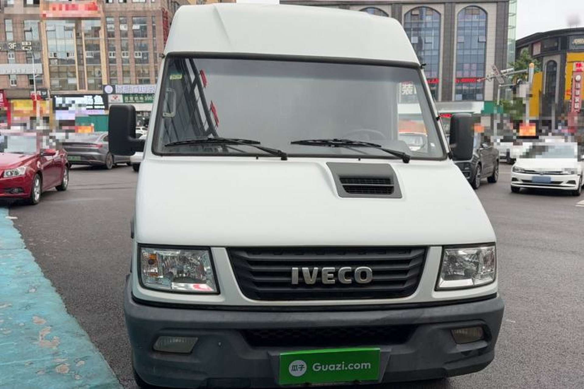 Used Iveco Daily 2017 2.8T V35 Box Truck 3 Seats 43S5 Front