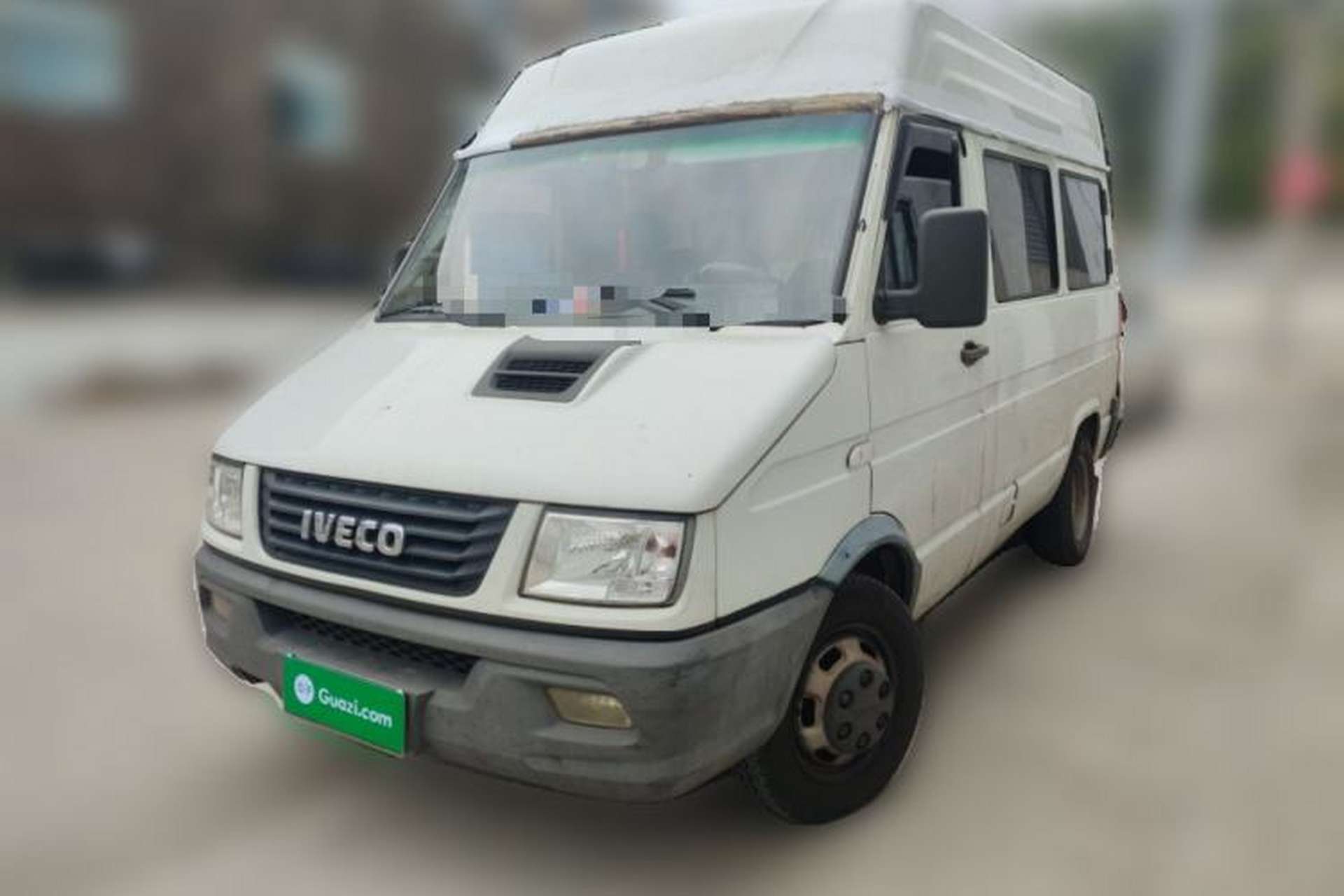 Used Iveco Daily 2017 2.5T A35 Passenger Van 5-7 Seats Model 47Z5 Front Left 45 Deg
