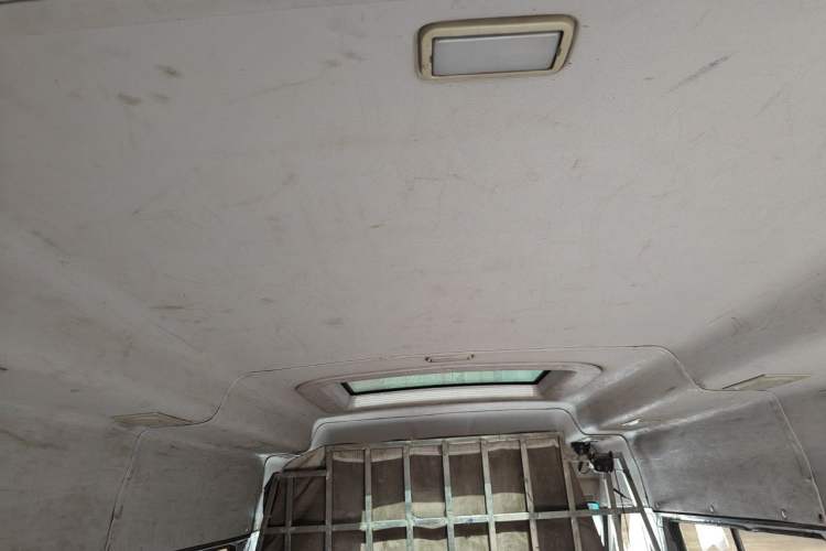 Used Iveco Daily 2017 2.5T A40 Passenger Van 7 Seats Model 47Z5 Headliner
