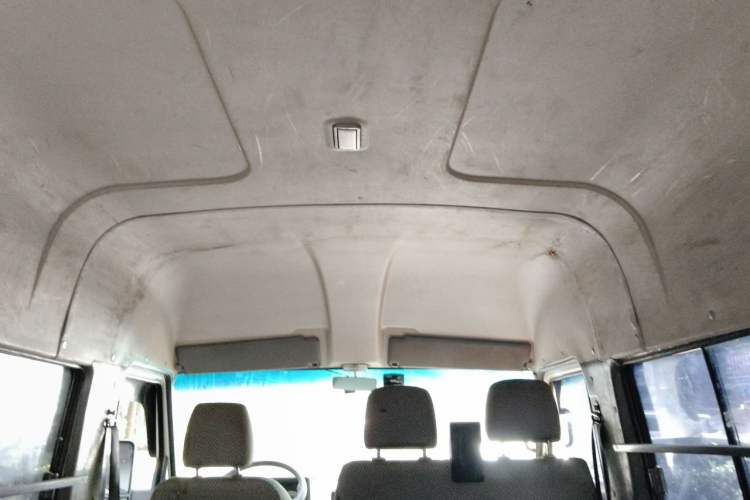 Used Iveco Daily 2017 2.5T A35 Passenger Van 5-7 Seats Model 47Z5 Headliner