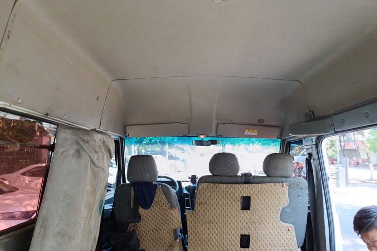 Used Iveco Daily 2017 2.5T A35 Passenger Van 5-7 Seats Model 47Z5 Headliner
