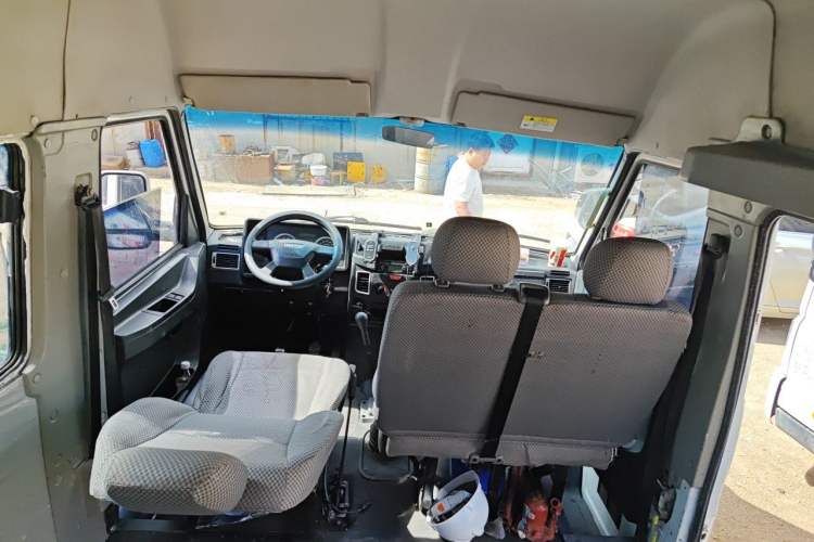 Used Iveco Daily 2017 2.5T A35 Passenger Van 5-7 Seats Model 47Z5 Headliner