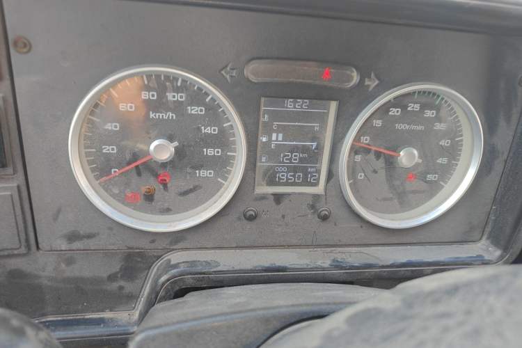 Used Iveco Daily 2017 2.5T A40 Passenger Van 7 Seats Model 47Z5 Instrument Cluster