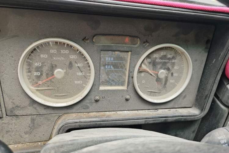Used Iveco Daily 2017 2.8T V35 Box Truck 3 Seats 43S5 Instrument Cluster