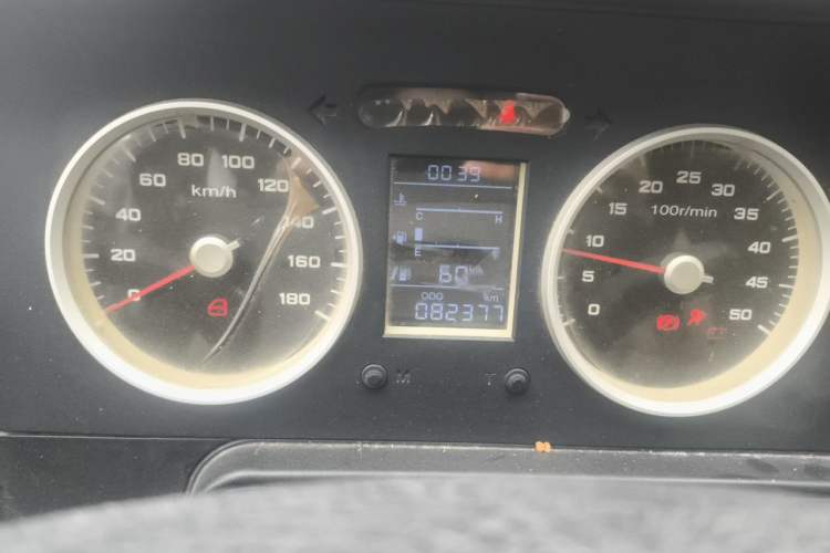 Used Iveco Daily 2017 2.5T A35 Passenger Van 5-7 Seats Model 47Z5 Instrument Cluster