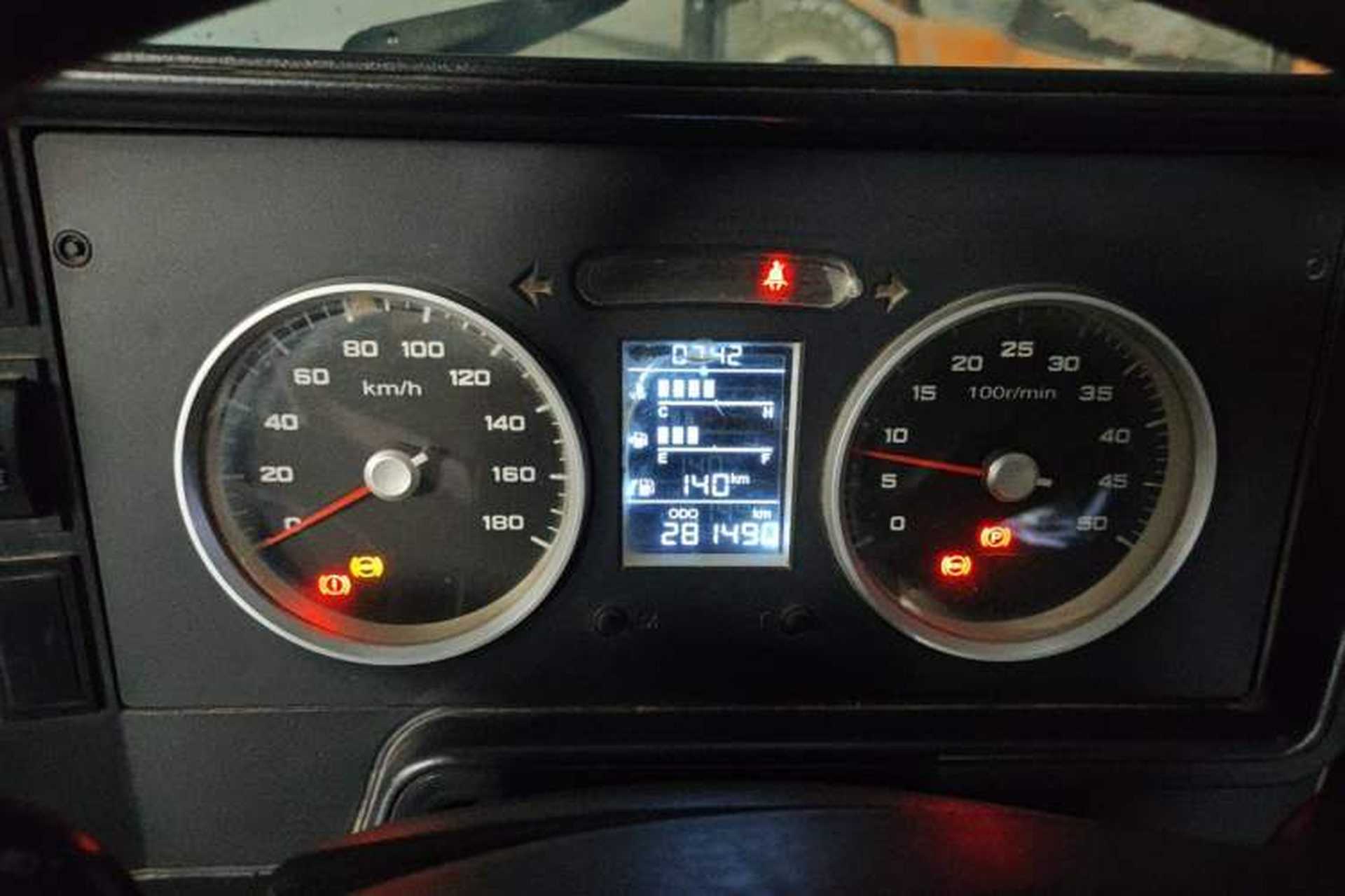 Used Iveco Daily 2017 2.5T A35 Passenger Van 5-7 Seats Model 47Z5 Instrument Cluster