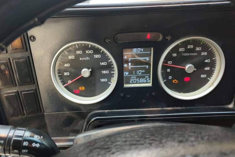 Used Iveco Daily 2017 2.5T A35 Passenger Van 5-7 Seats Model 47Z5 Instrument Cluster
