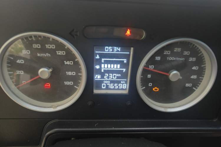 Used Iveco Daily 2017 2.5T A40 Passenger Van 7 Seats Model 47Z5 Instrument Cluster