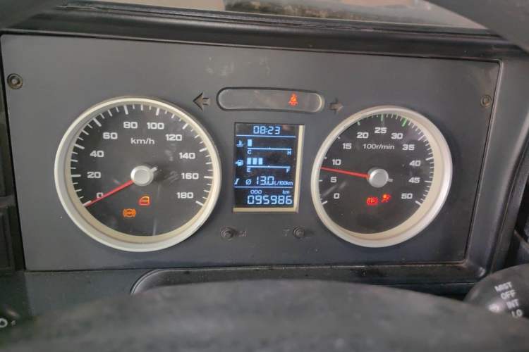 Used Iveco Daily 2017 2.5T A35 Passenger Van 5-7 Seats Model 47Z5 Instrument Cluster