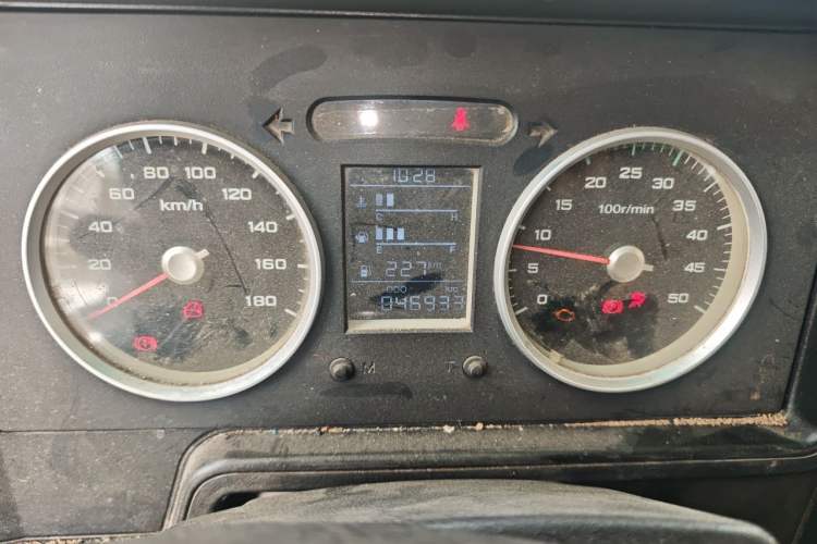 Used Iveco Daily 2017 2.5T A35 Passenger Van 5-7 Seats Model 47Z5 Instrument Cluster