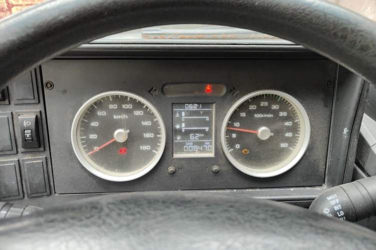 Used Iveco Daily 2017 2.5T A35 Passenger Van 5-7 Seats Model 47Z5 Instrument Cluster