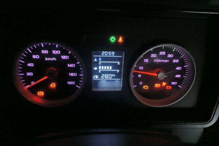 Used Iveco Daily 2017 2.5T A35 Passenger Van 5-7 Seats Model 47Z5 Instrument Cluster