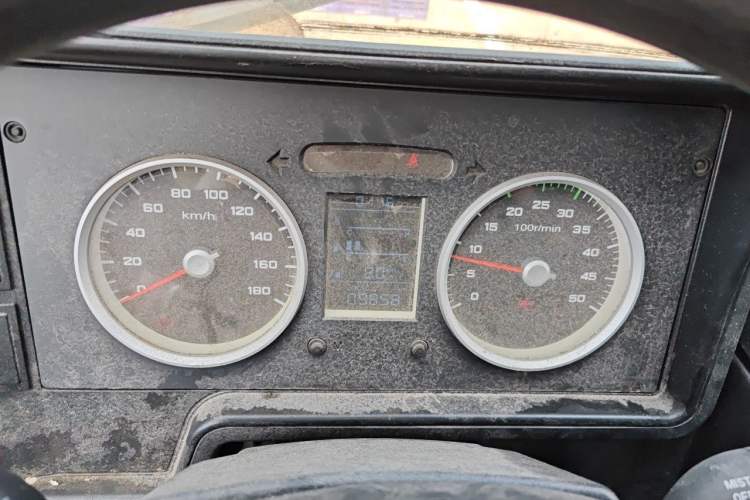 Used Iveco Daily 2017 2.5T A35 Passenger Van 5-7 Seats Model 47Z5 Instrument Cluster