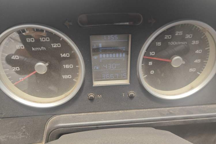 Used Iveco Daily 2017 2.5T A40 Passenger Van 7 Seats Model 47Z5 Instrument Cluster