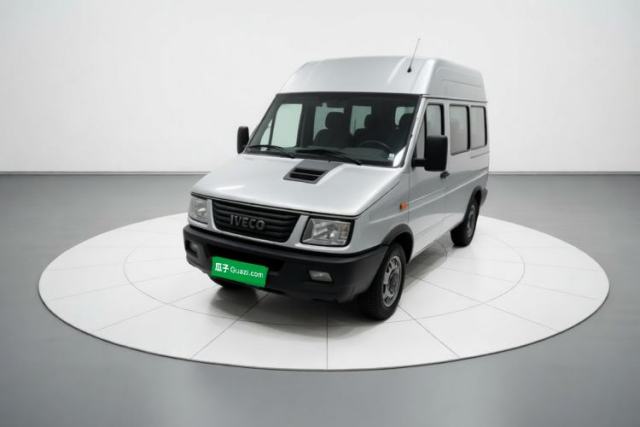 Iveco Daily 2017 2.5T A35 Passenger Van 5-7 Seats Model 47Z5 d’occasion
