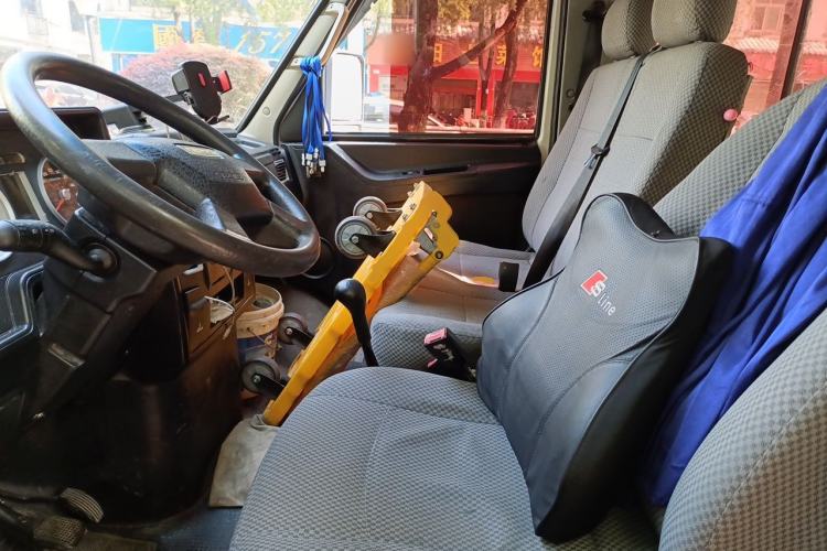 Used Iveco Daily 2017 2.5T A35 Passenger Van 5-7 Seats Model 47Z5 Left Front Seat