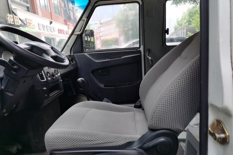 Used Iveco Daily 2017 2.5T A35 Passenger Van 5-7 Seats Model 47Z5 Left Front Seat