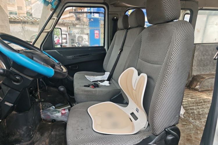 Used Iveco Daily 2017 2.5T A35 Passenger Van 5-7 Seats Model 47Z5 Left Front Seat