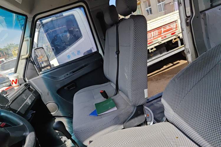 Used Iveco Daily 2017 2.5T A35 Passenger Van 5-7 Seats Model 47Z5 Left Front Seat
