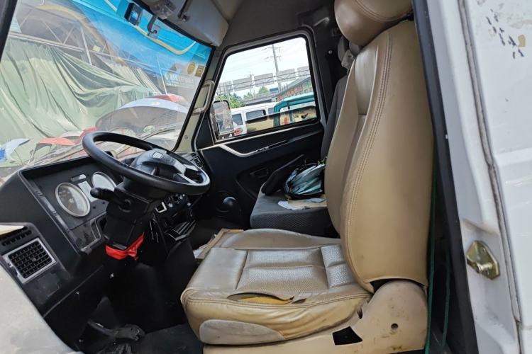 Used Iveco Daily 2017 2.5T A35 Passenger Van 5-7 Seats Model 47Z5 Left Front Seat