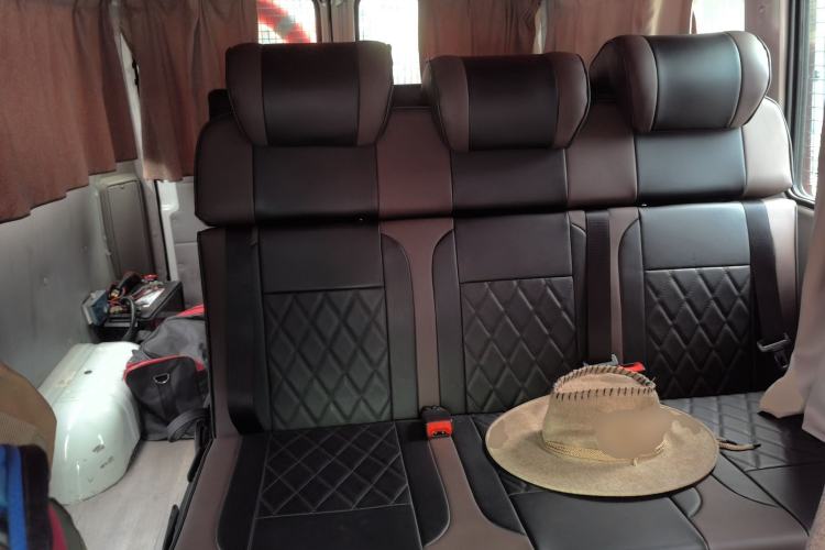 Used Iveco Daily 2017 2.5T A35 Low-Roof 5-7 Seater Passenger Van 47Z5 Left Rear Seat