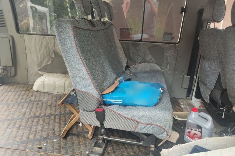 Used Iveco Daily 2017 2.5T A35 Passenger Van 5-7 Seats Model 47Z5 Left Rear Seat